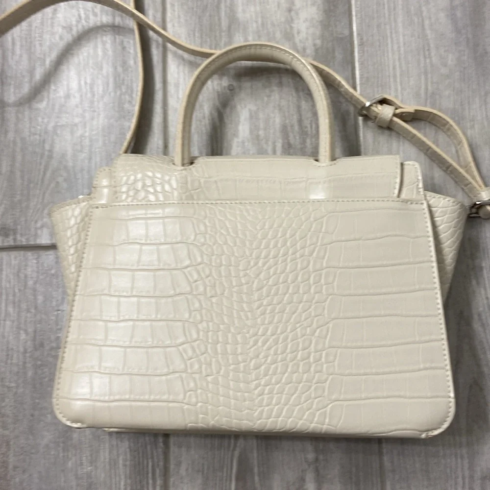 A New Day Vegan pebbled leather purse, like new - Picture 2 of 11